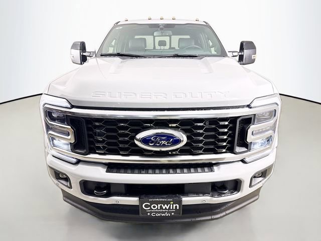 New 2026 Ford F450 Platinum w/ FX4 Off-Road Package image 2