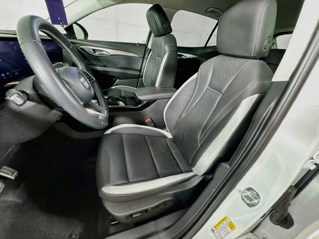 Used 2025 Buick Envision Sport Touring AWD/4WD image 23