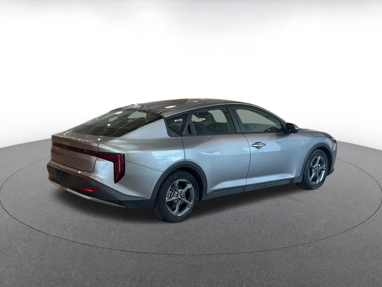 Used 2025 Kia K4 LXS image 15