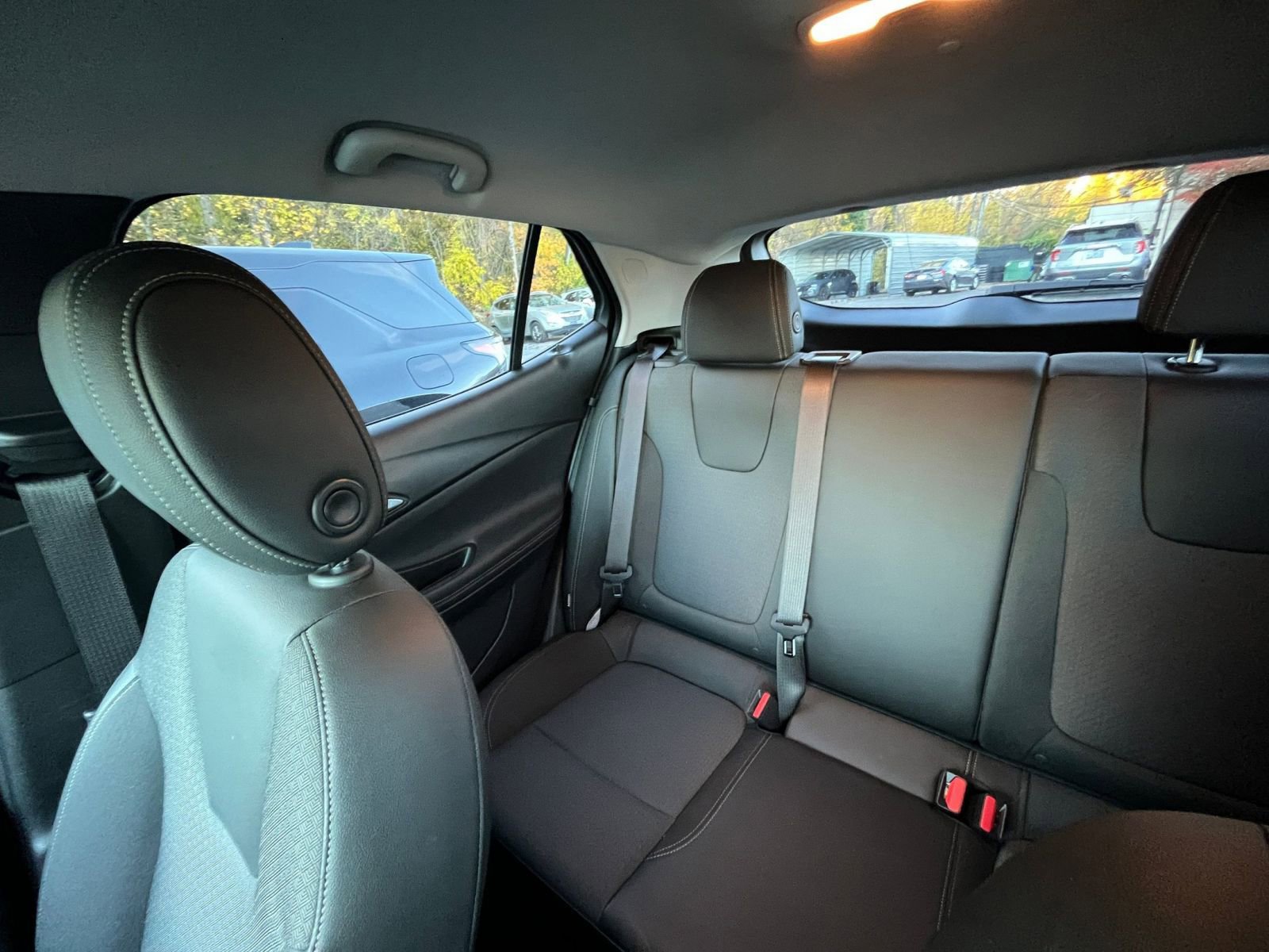 Used 2025 Buick Encore GX Preferred image 35