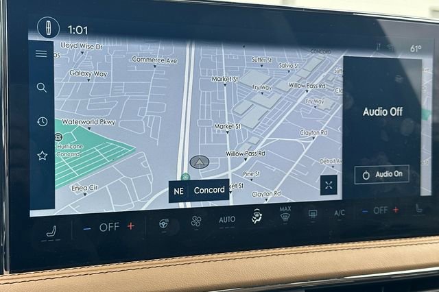 Used 2023 Lincoln Corsair Reserve w/ Equipment Group 201A image 19