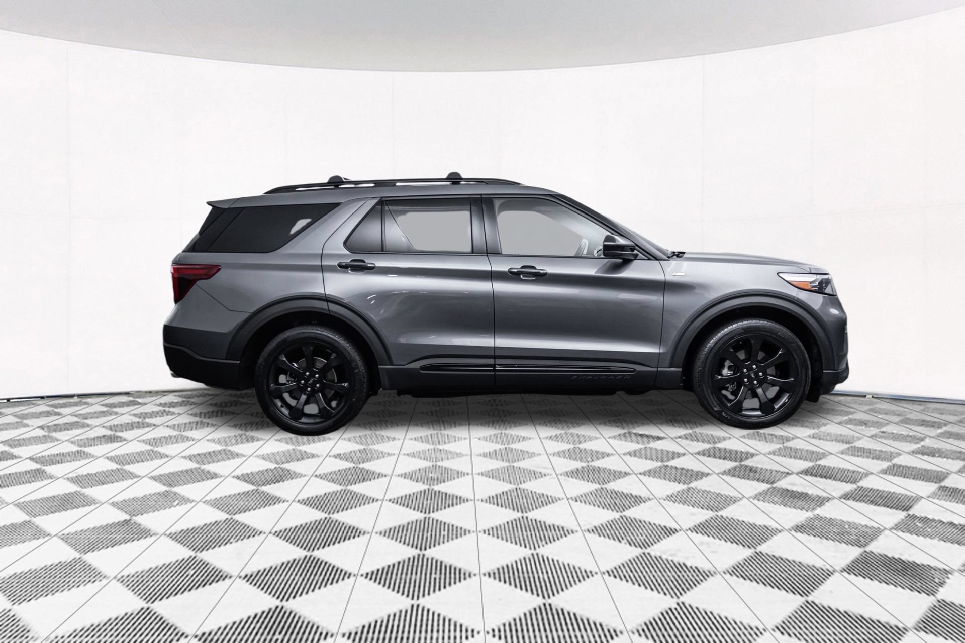 Used 2022 Ford Explorer ST-Line AWD/4WD image 13