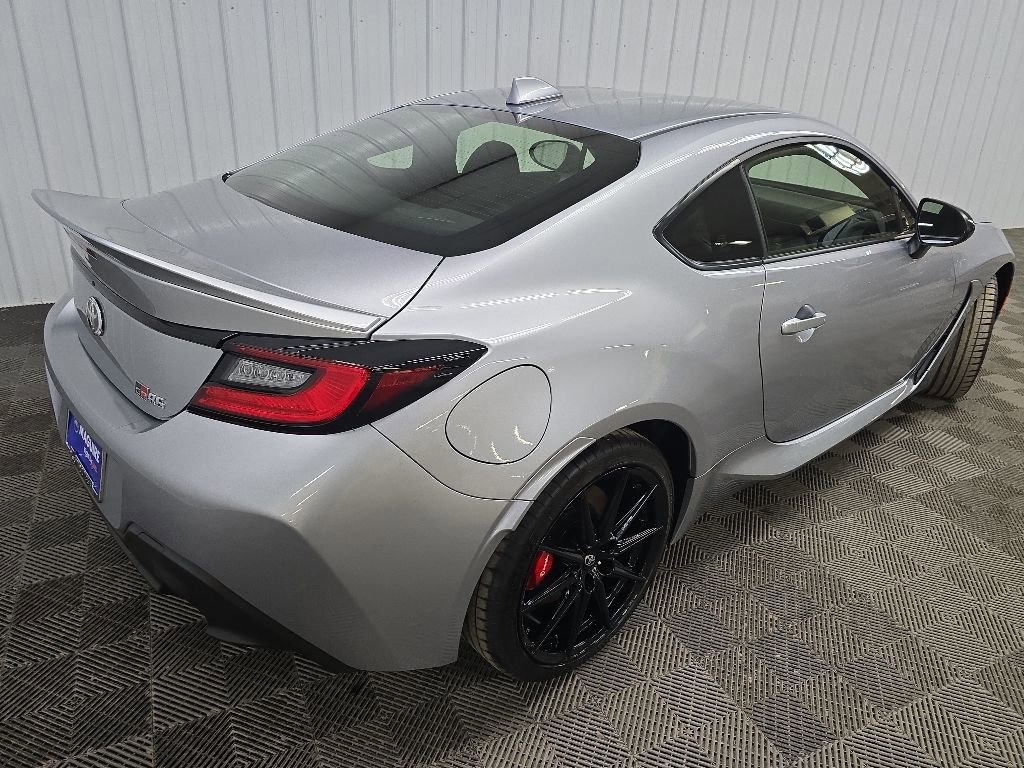 Used 2025 Toyota GR86 Premium w/ Performance Package RWD image 10