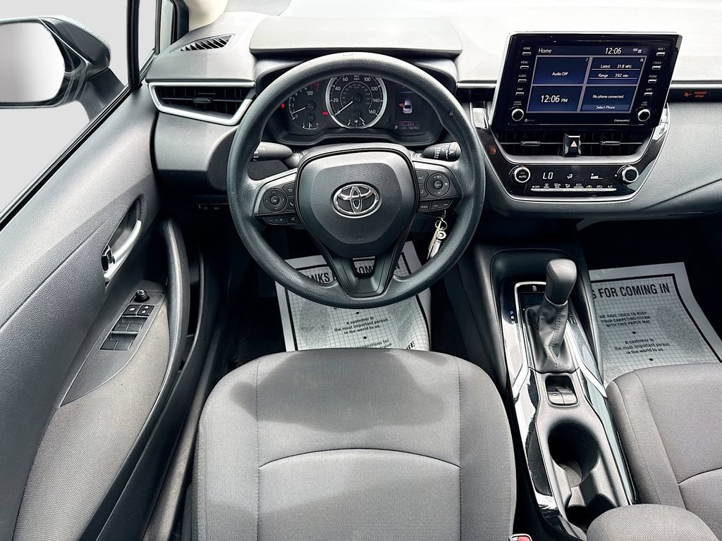 Used 2021 Toyota Corolla LE FWD image 16