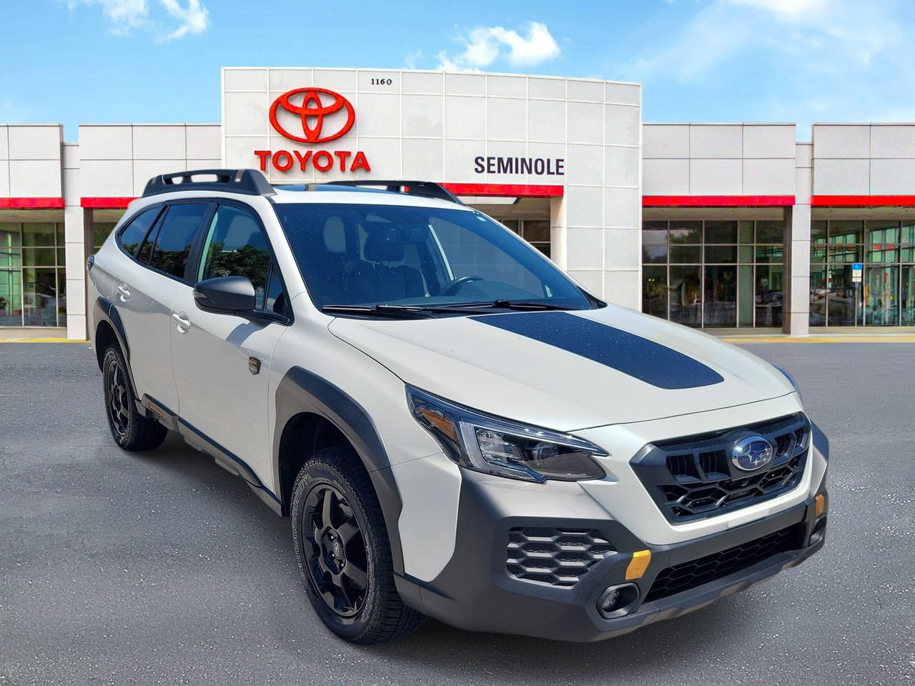 Used 2025 Subaru Outback Wilderness AWD/4WD image 2