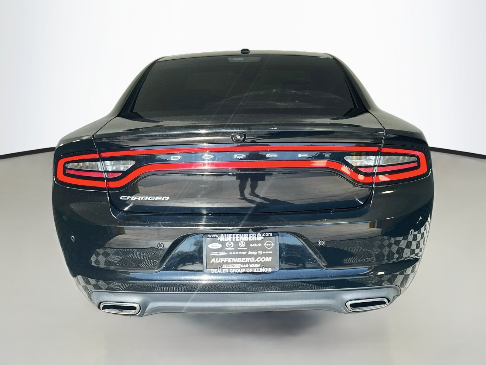 Used 2021 Dodge Charger SXT w/ Leather Interior Group RWD image 6
