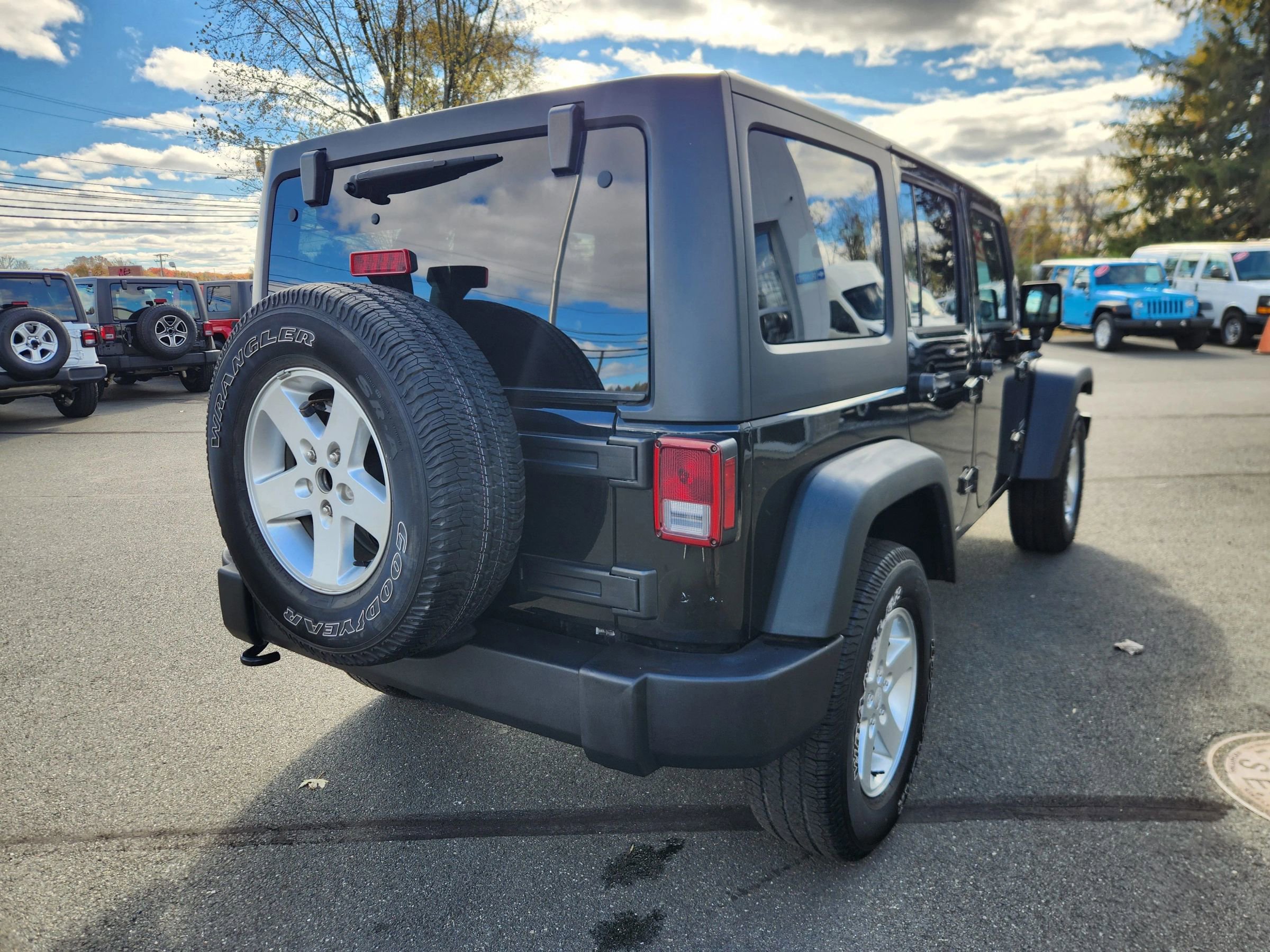 Used 2016 Jeep Wrangler Unlimited Sport w/ Quick Order Package 24S image 14