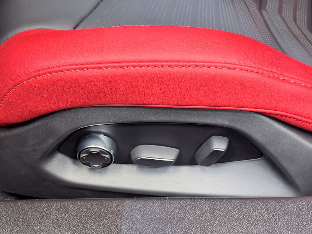 Used 2023 Chevrolet Corvette Z06 RWD image 15