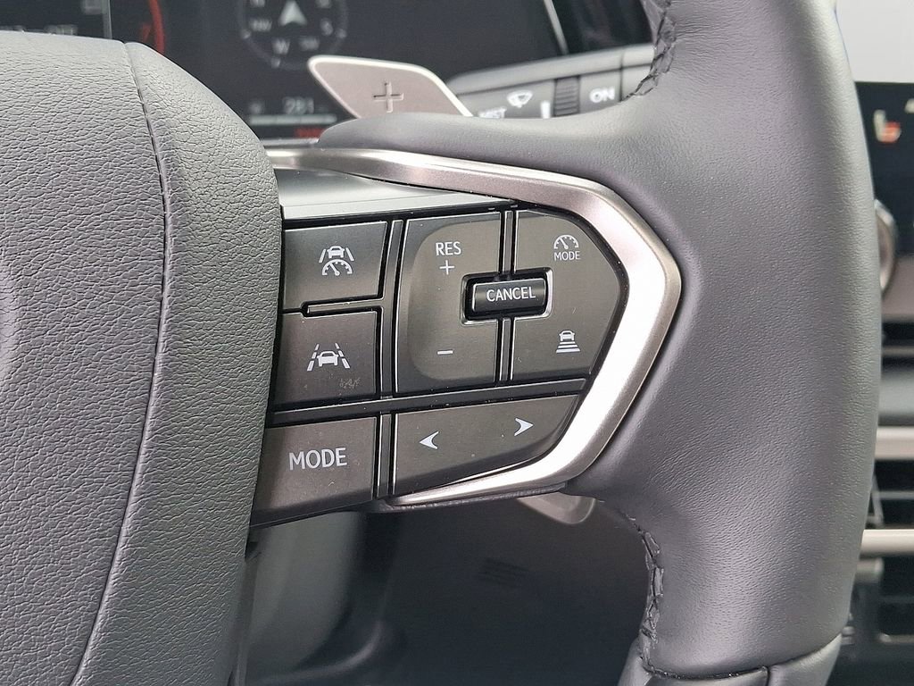 Used 2025 Lexus RX 350 Premium w/ Accessory Package AWD/4WD image 24
