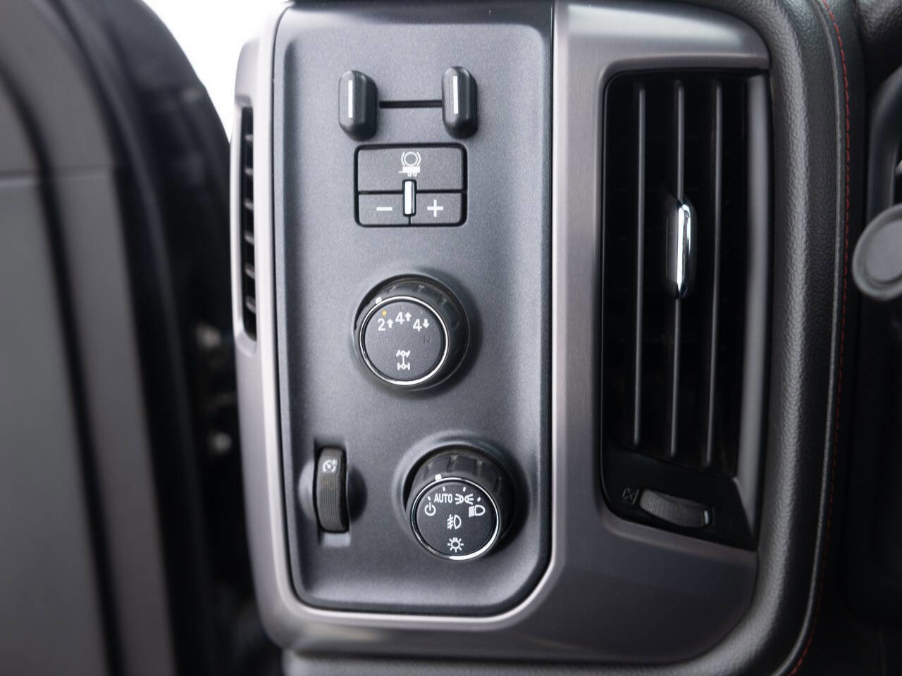 Used 2018 GMC Sierra 2500 SLT image 40