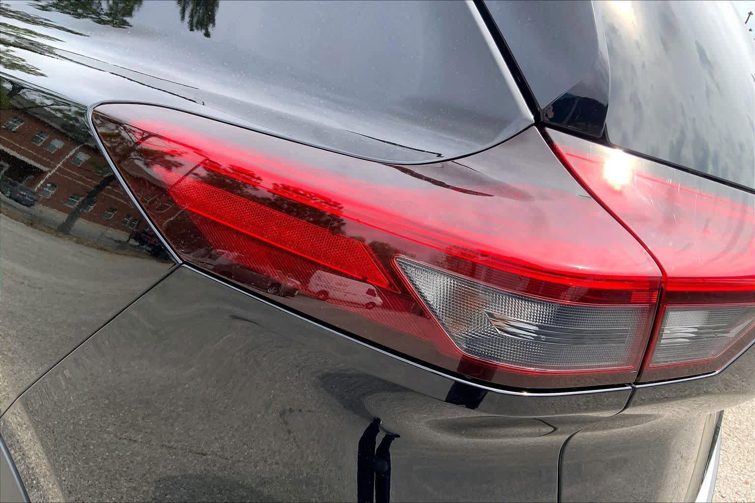 Used 2022 Nissan Rogue Platinum w/ Head-Up Display Package FWD image 29