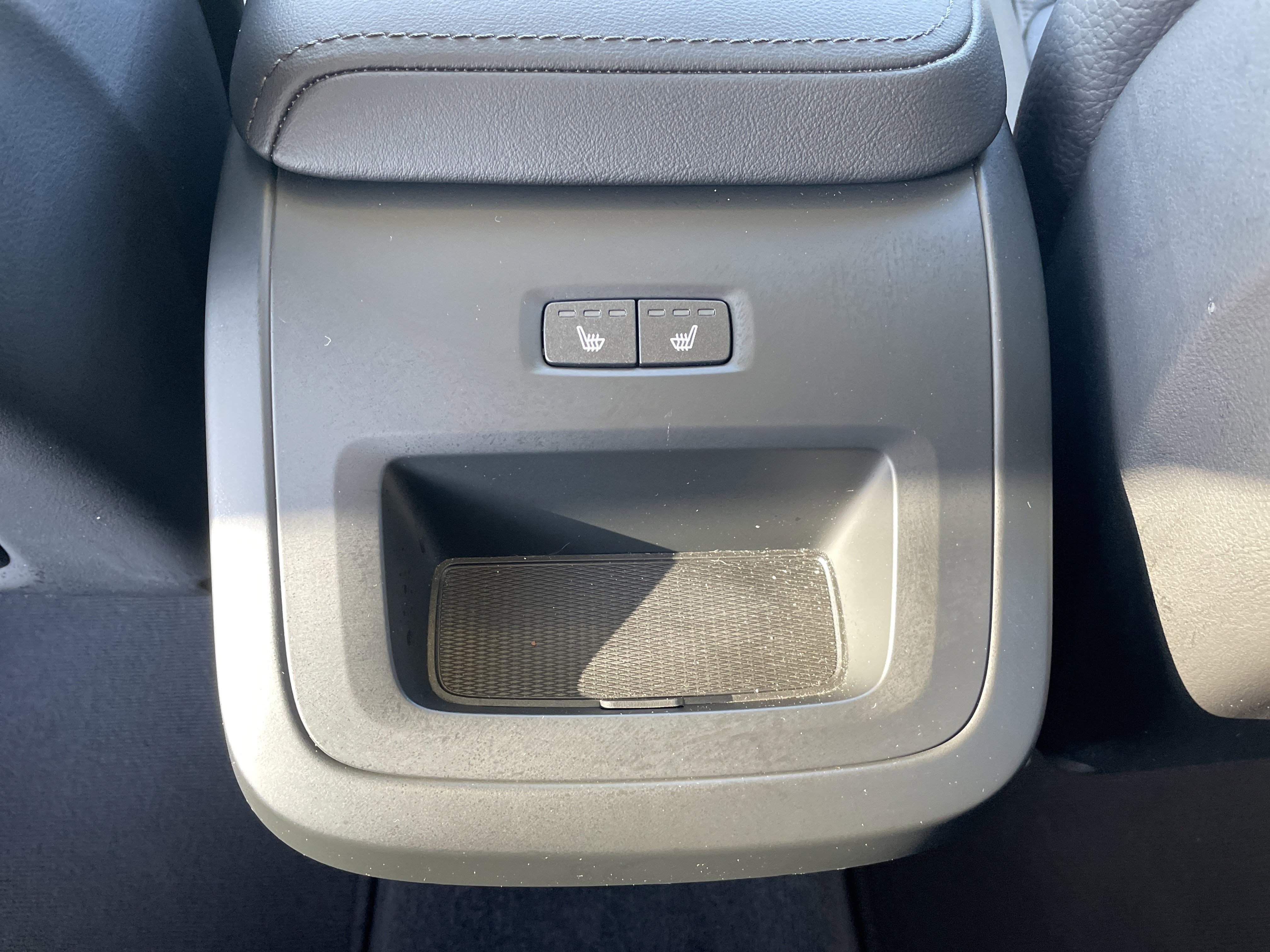 Used 2025 Volvo XC60 B5 Plus image 29