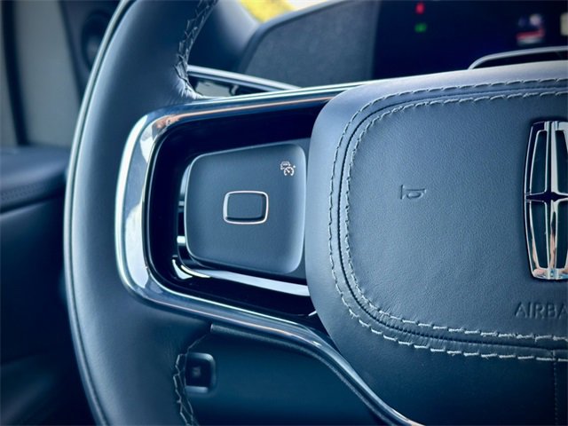 New 2025 Lincoln Navigator Reserve image 29