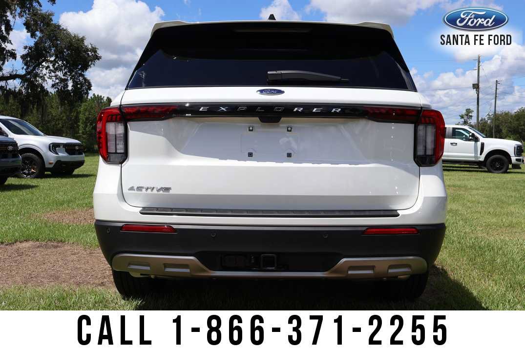 New 2026 Ford Explorer Active w/ Active Comfort Package RWD image 7