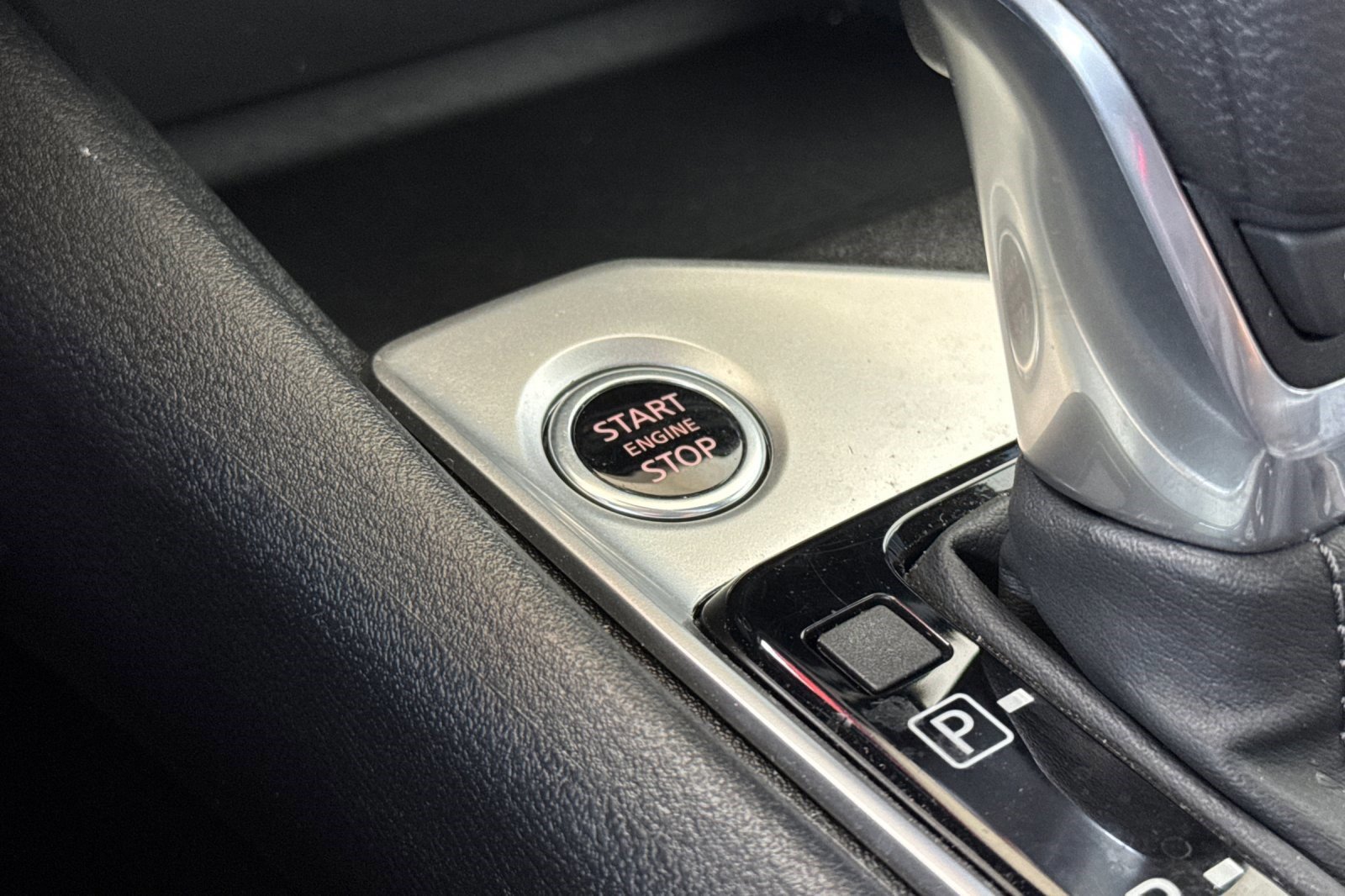 Used 2025 Nissan Altima 2.5 SV image 32