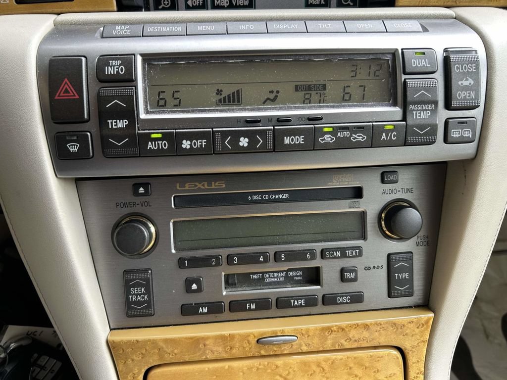 Used 2005 Lexus SC 430 Convertible RWD image 14