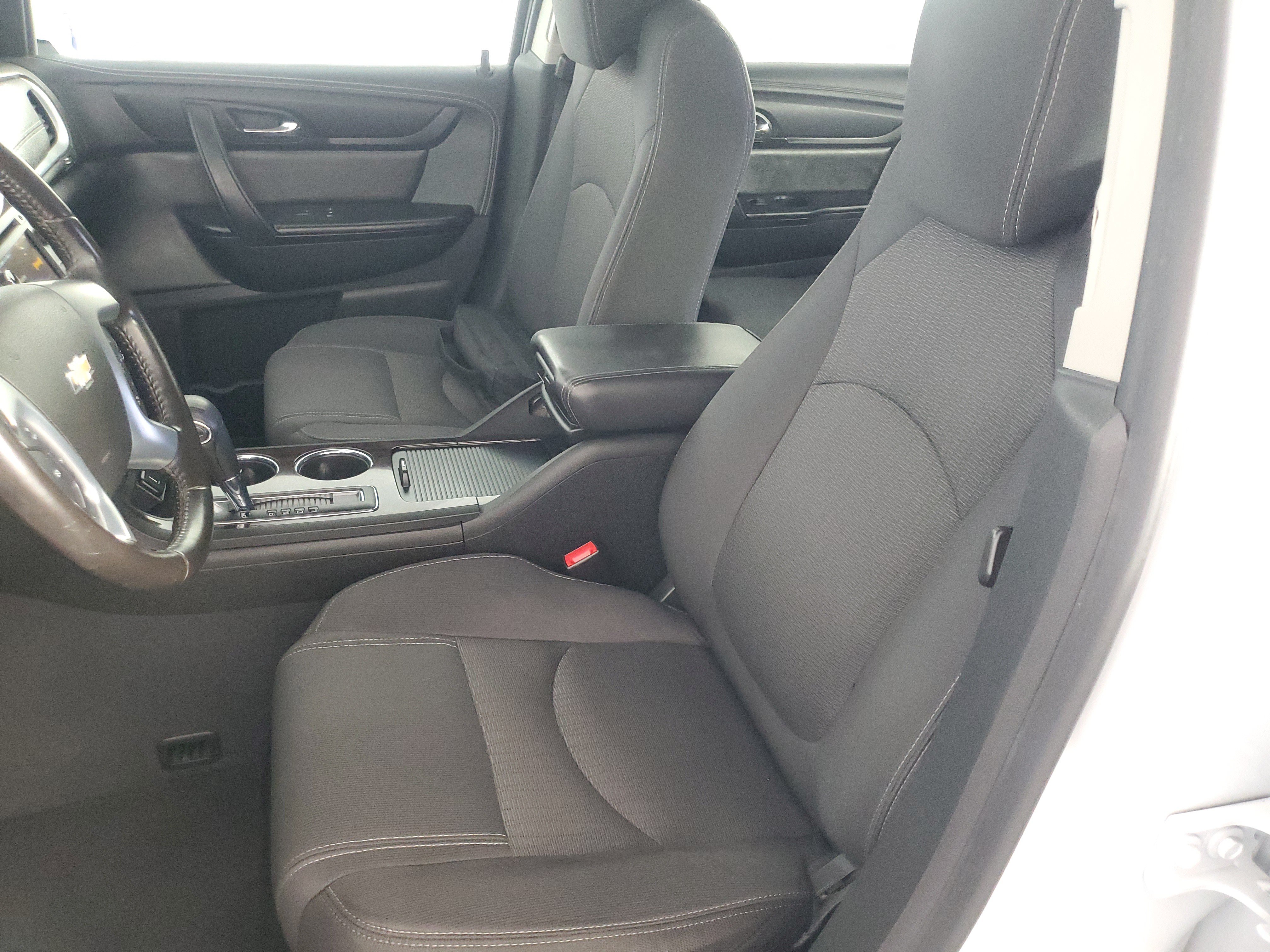 Used 2017 Chevrolet Traverse LT AWD/4WD image 12