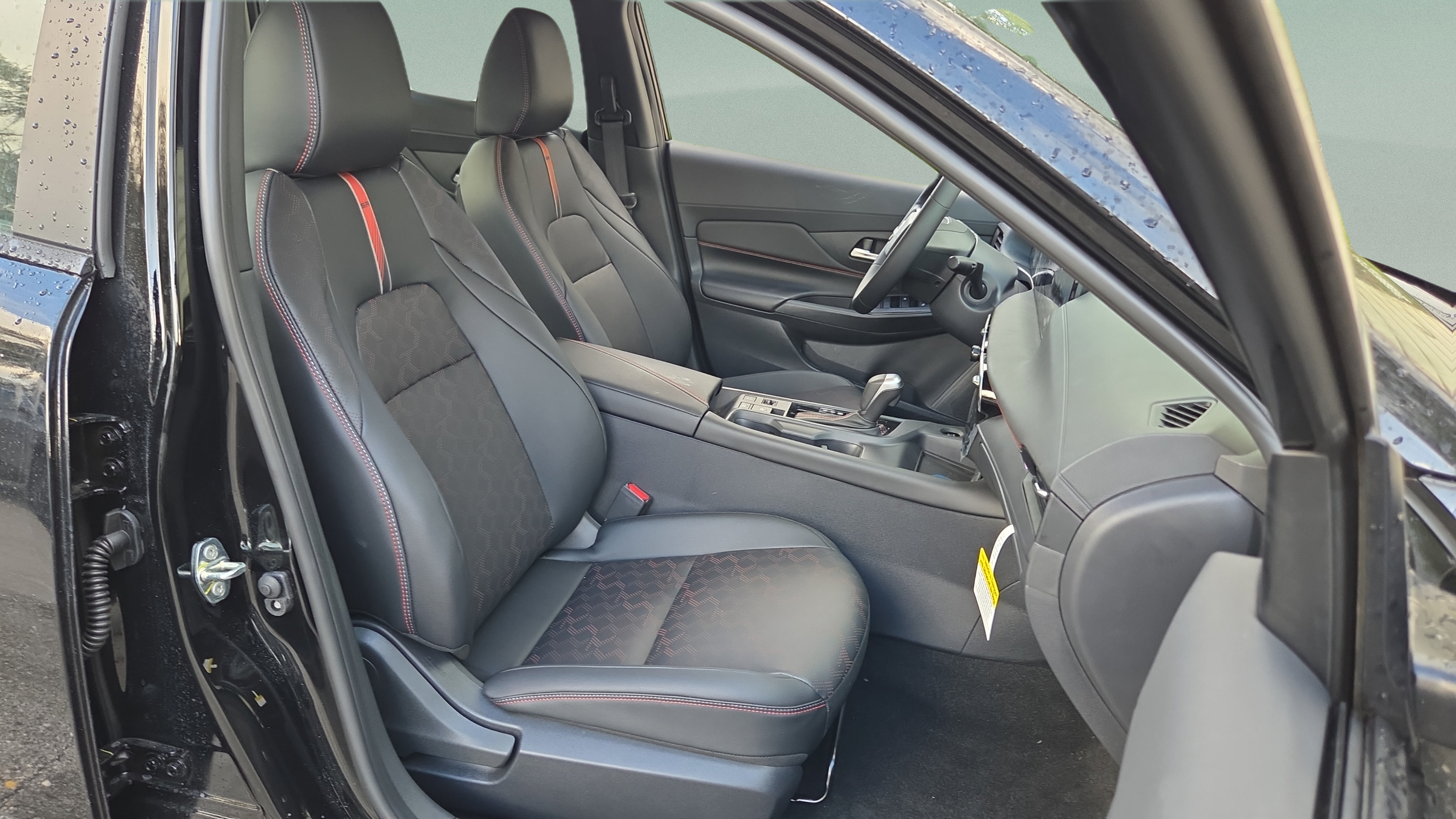New 2027 Nissan Sentra SR w/ SR Premium Package FWD image 15
