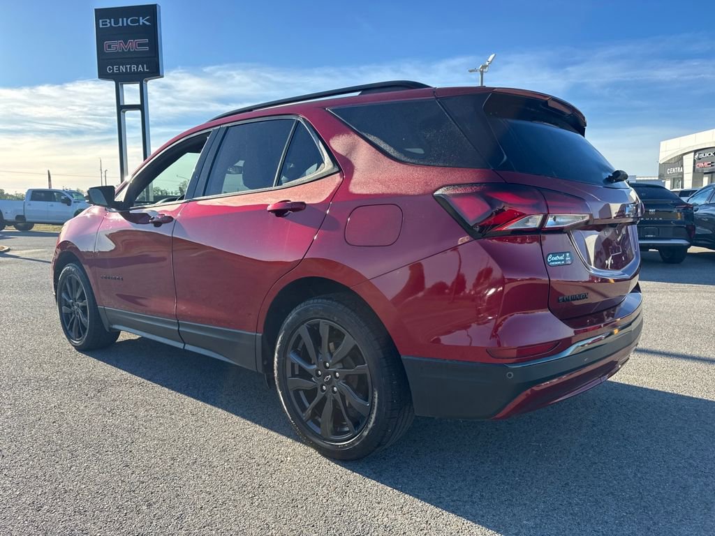 Used 2022 Chevrolet Equinox RS w/ RS Leather Package image 4