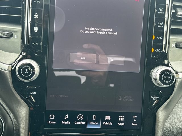 New 2026 RAM 1500 4x4 Crew Cab image 30