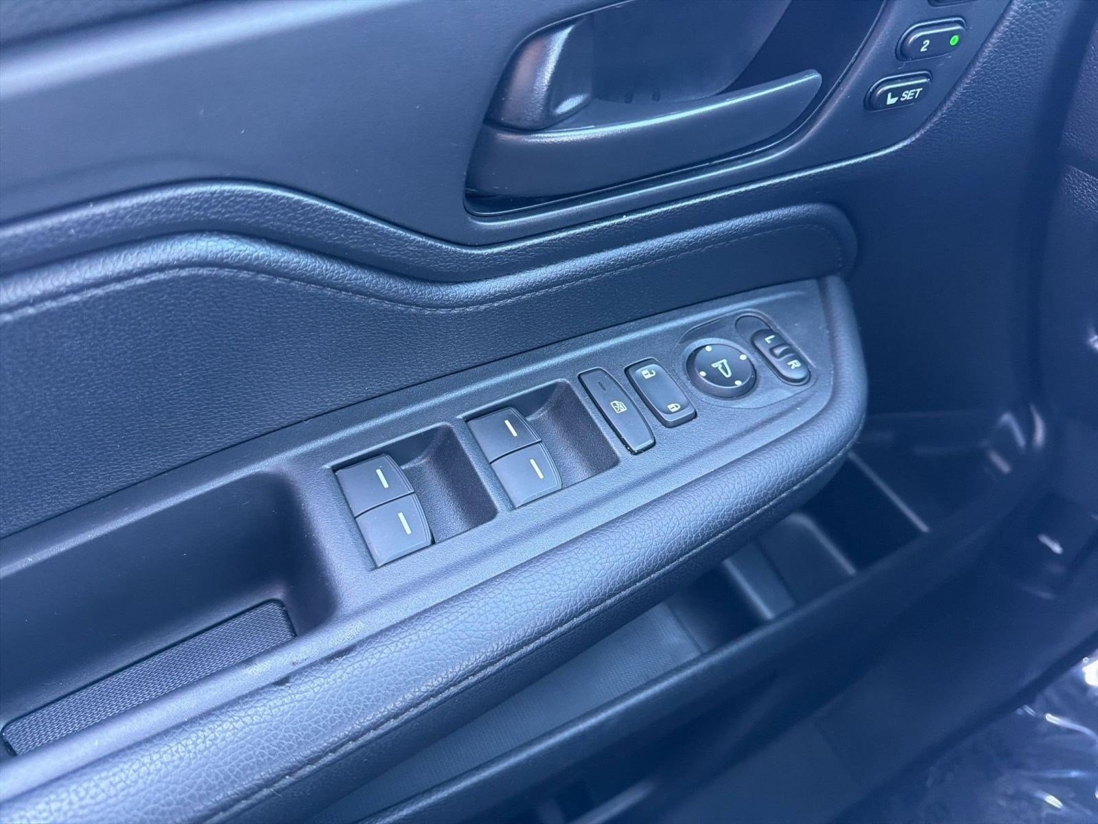Used 2025 Honda Odyssey Sport-L image 12
