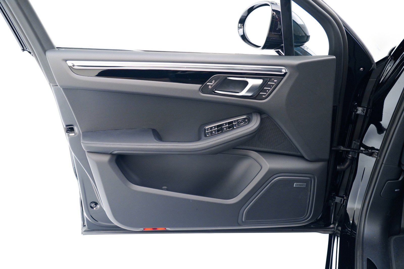 New 2026 Porsche Macan Turbo image 23