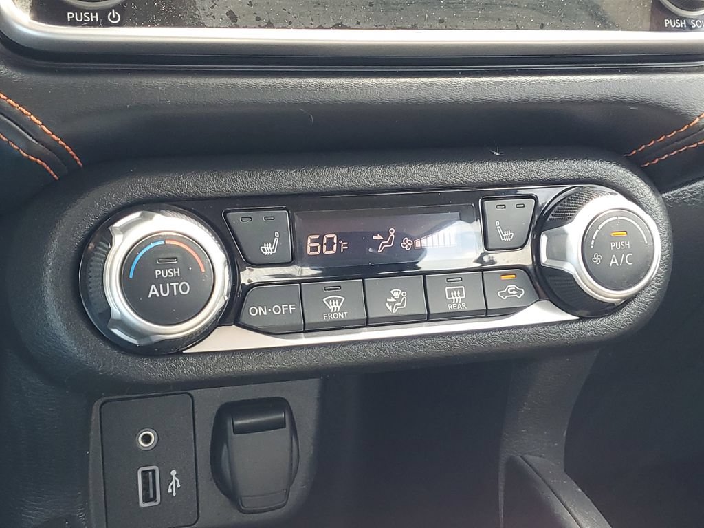 Used 2022 Nissan Versa SR w/ Convenience Package FWD image 26