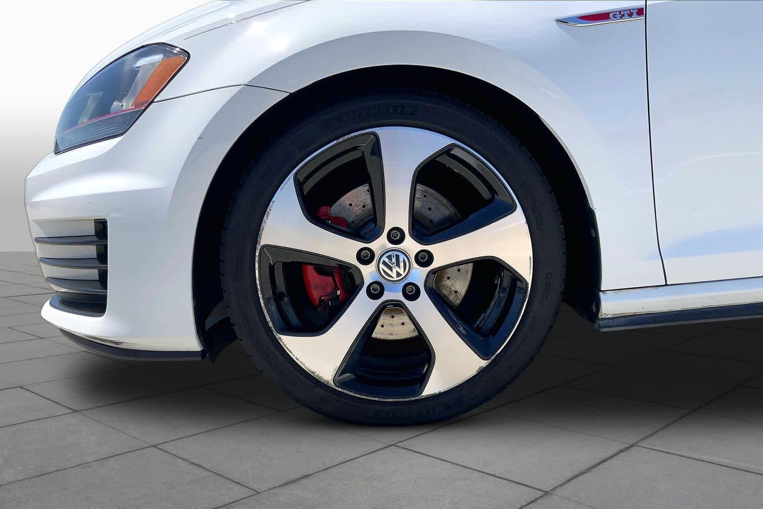 Used 2015 Volkswagen GTI S w/ Lighting Package (SEL) FWD image 10
