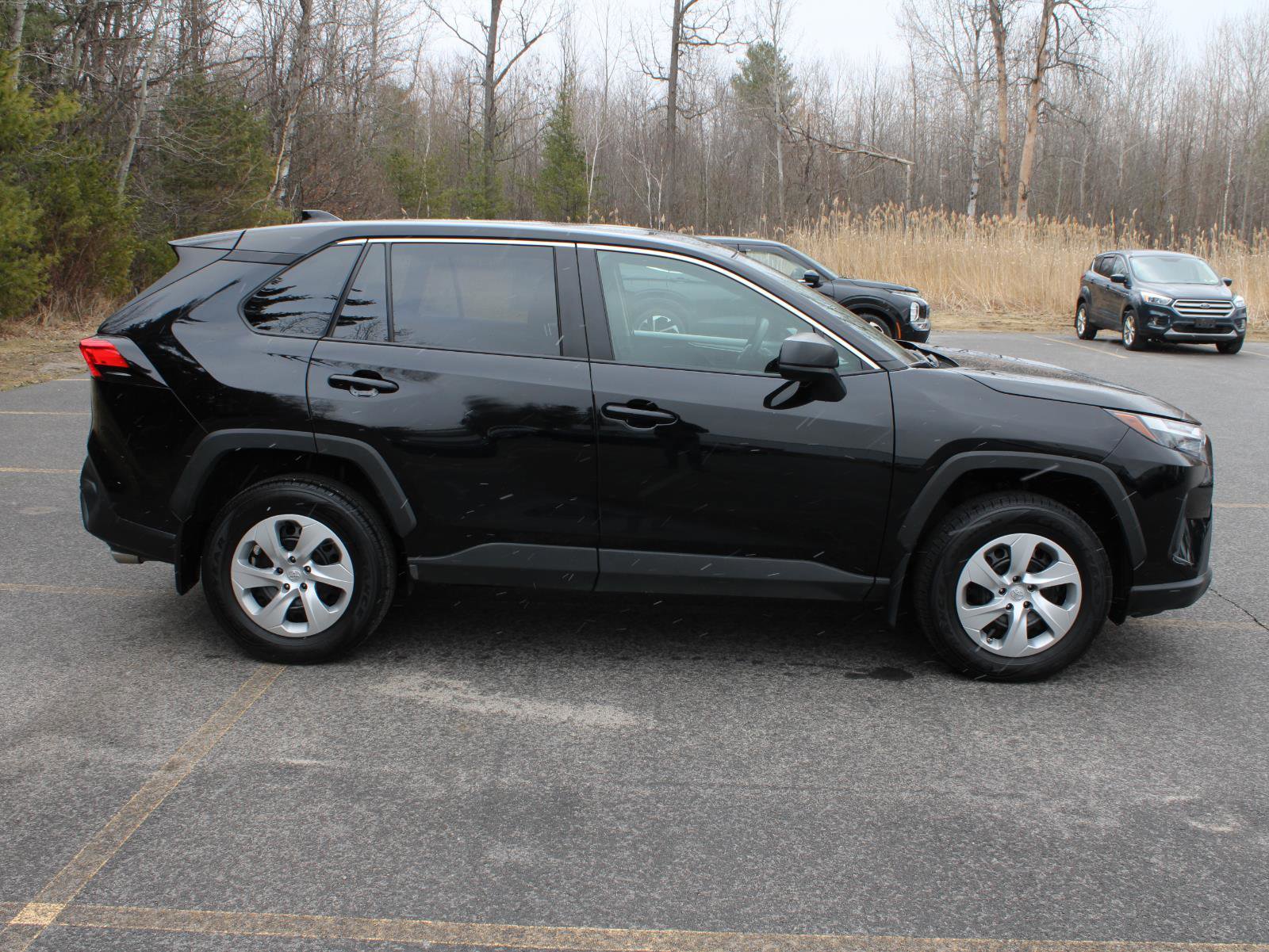 Used 2023 Toyota RAV4 LE image 4