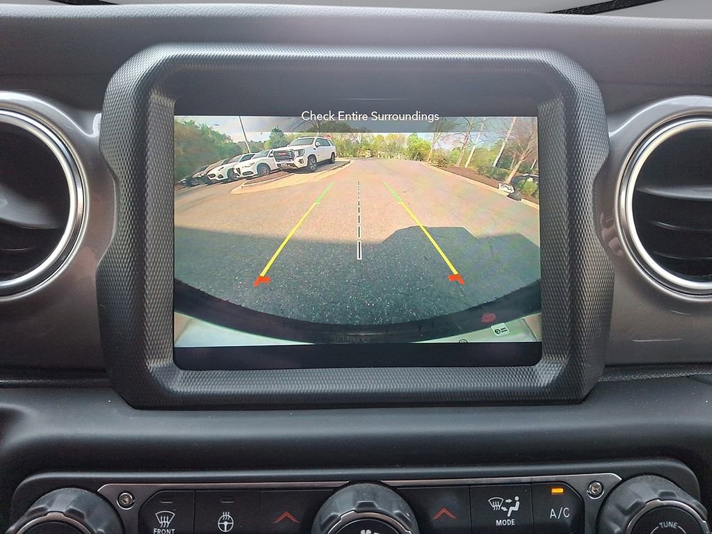 Used 2021 Jeep Wrangler Unlimited Sahara AWD/4WD image 15