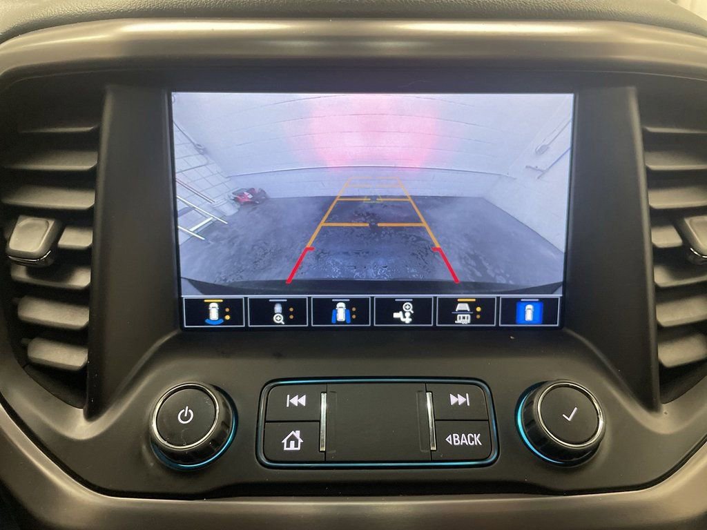 Used 2022 GMC Acadia AT4 image 9