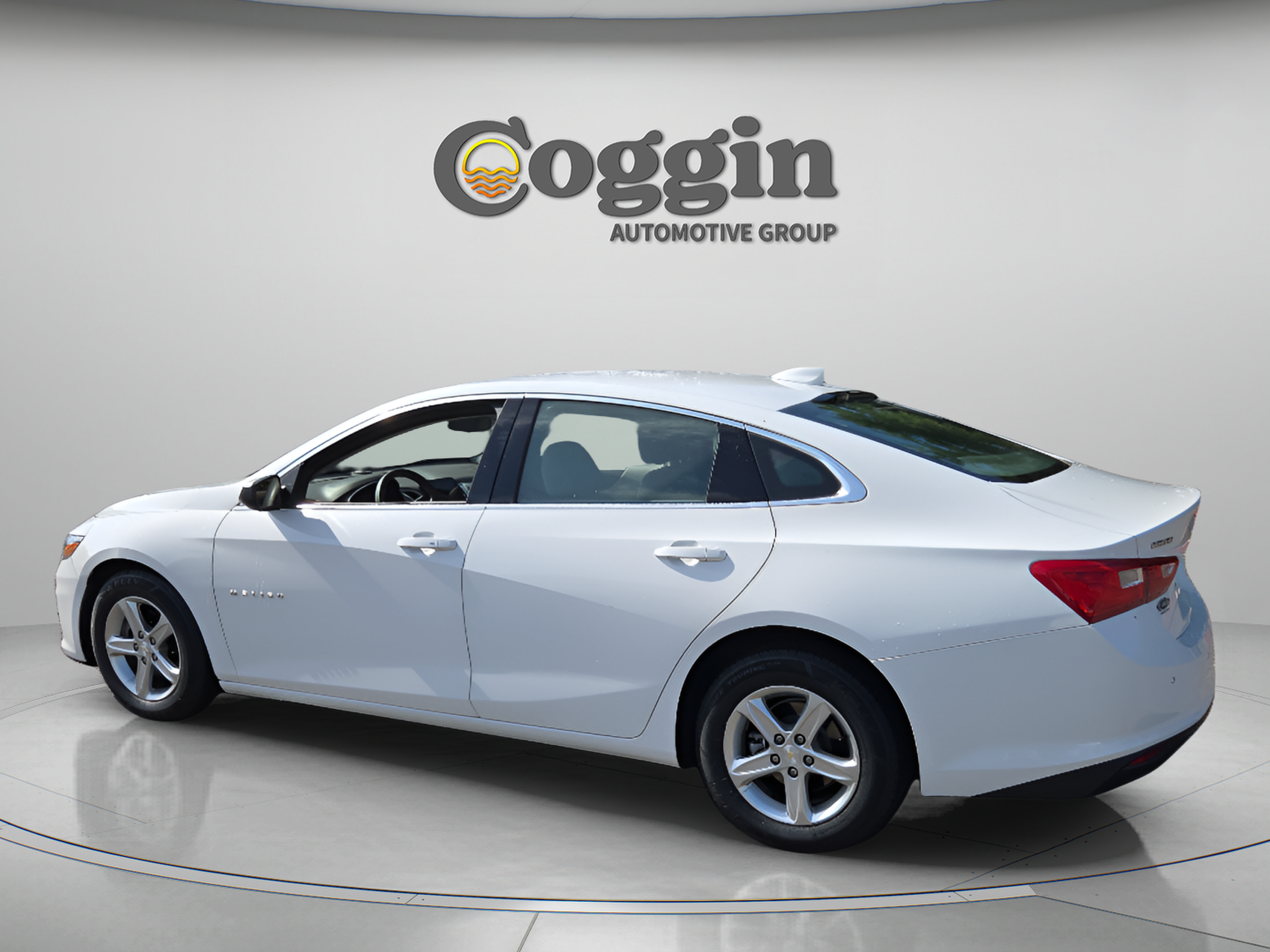 Certified 2024 Chevrolet Malibu LT FWD image 3