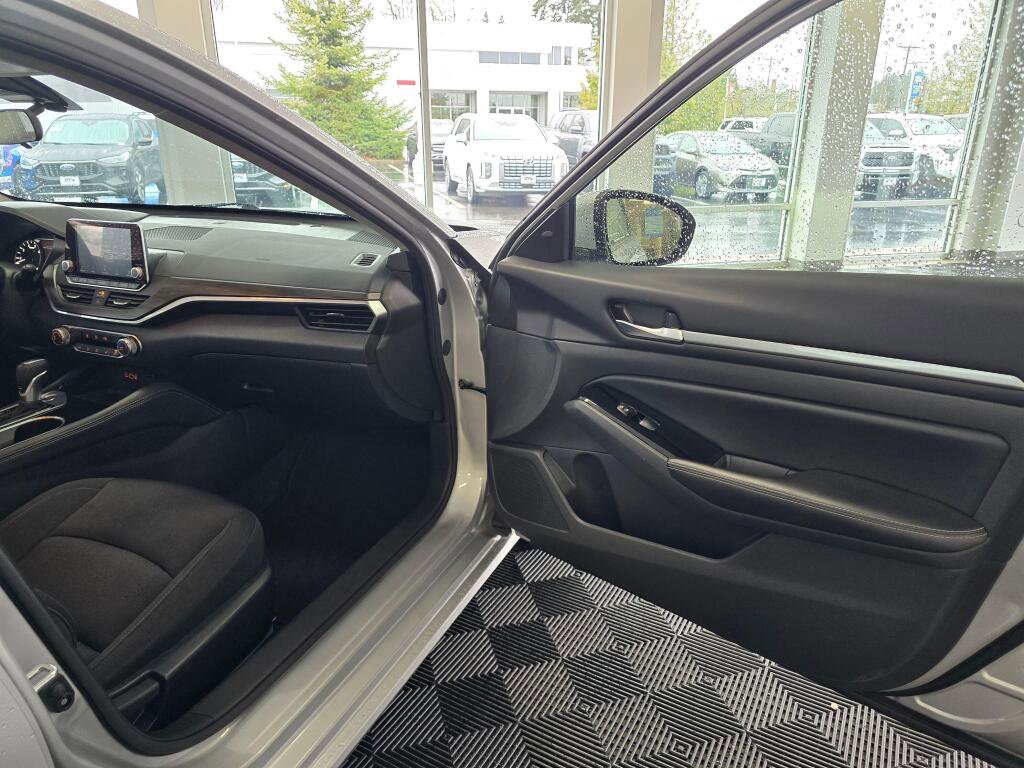 Used 2023 Nissan Altima 2.5 SV image 42
