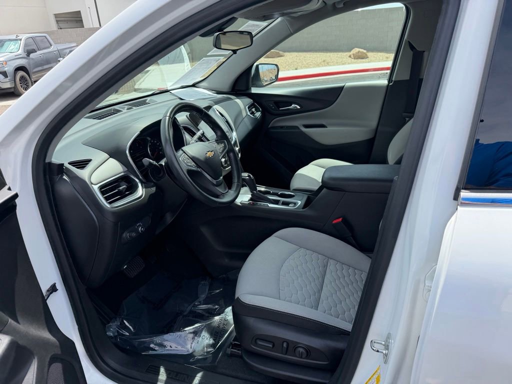 Used 2018 Chevrolet Equinox LT w/ Sun & Infotainment Package FWD image 11