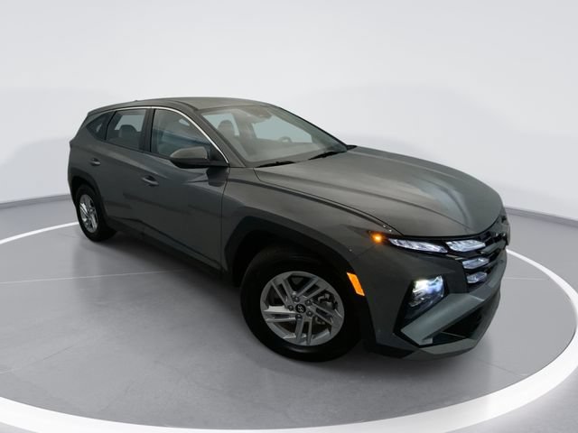 Used 2026 Hyundai Tucson SE FWD image 1