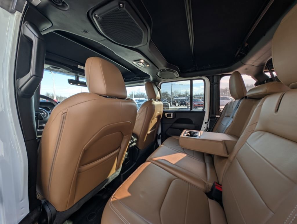 Used 2021 Jeep Wrangler Unlimited Sahara w/ Cold Weather Group image 16