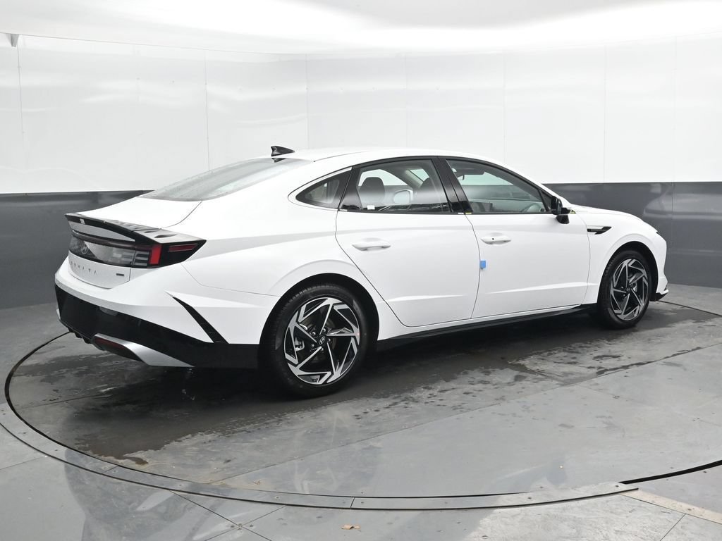 New 2026 Hyundai Sonata SEL AWD/4WD image 2