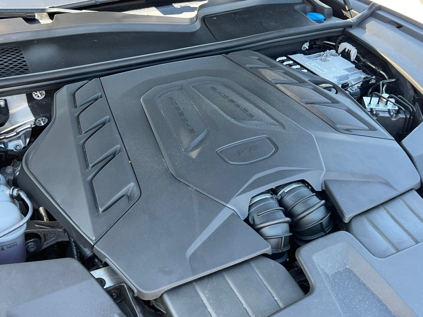 Certified 2024 Porsche Cayenne S AWD/4WD image 40