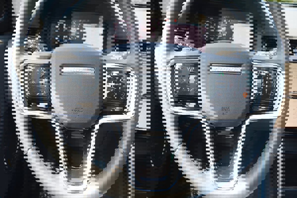 Used 2024 Land Rover Discovery Sport S image 47