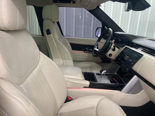 Used 2025 Land Rover Range Rover Long Wheelbase SE image 21