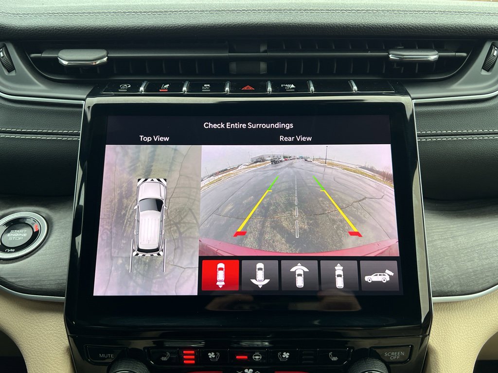 Used 2024 Jeep Grand Cherokee Limited w/ Luxury Tech Group II image 28