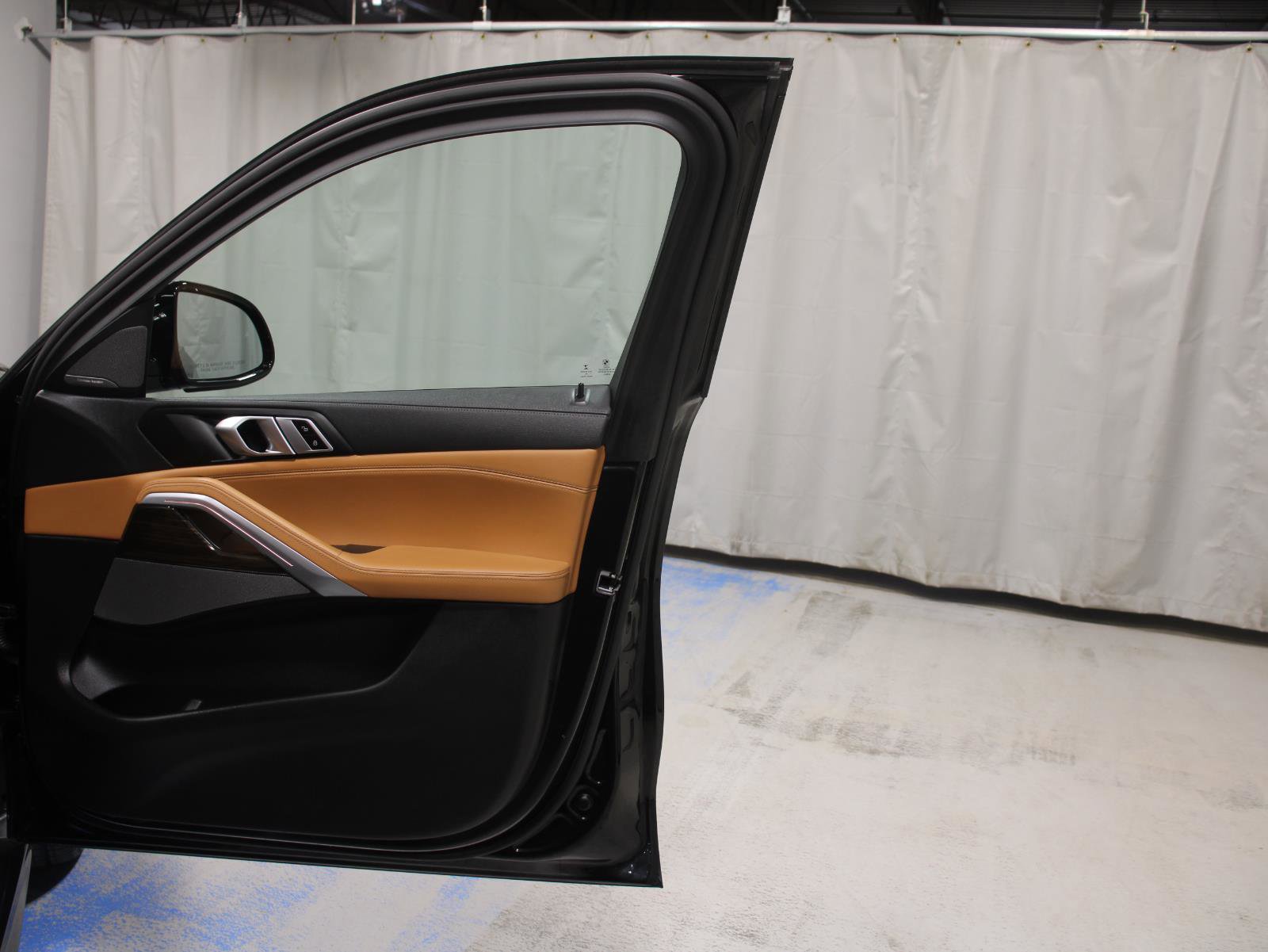 Certified 2023 BMW X6 xDrive40i w/ M Sport Package image 22