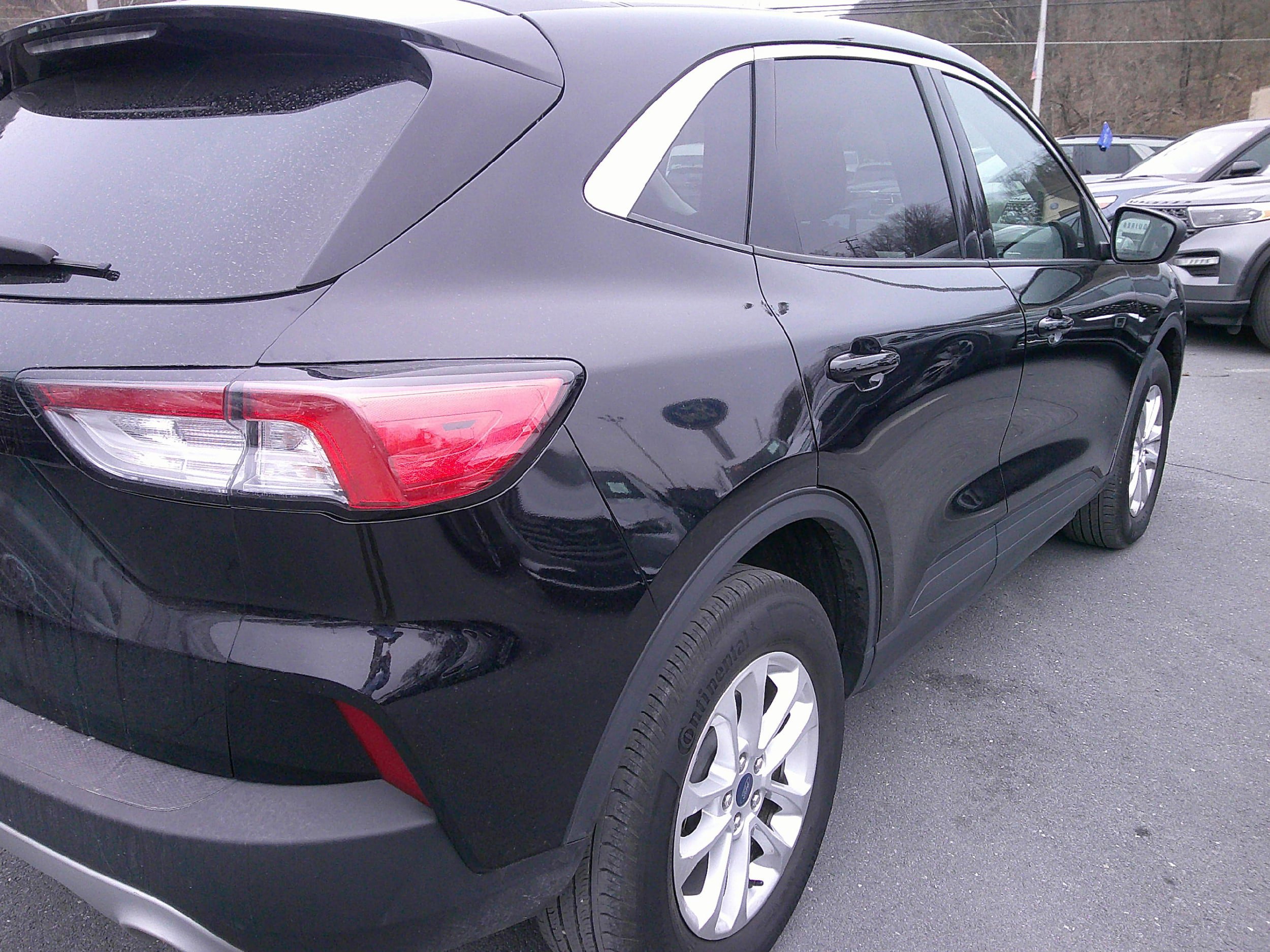 Certified 2022 Ford Escape SE w/ Cold Weather Package AWD/4WD image 5