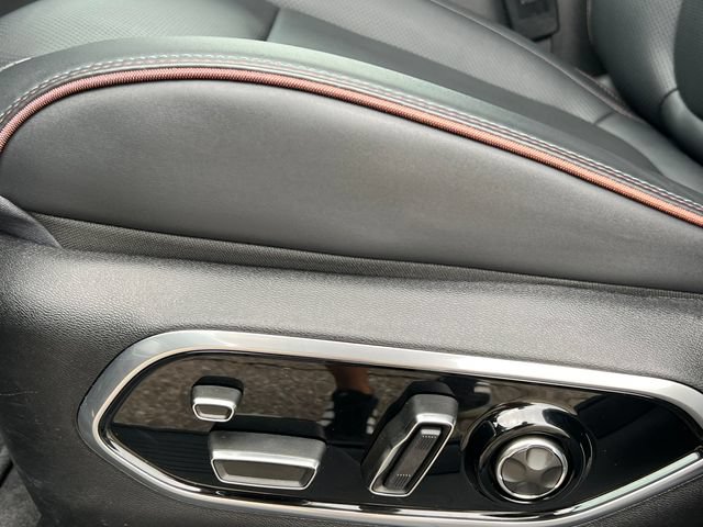 Used 2024 Jeep Wagoneer Limited AWD/4WD image 11
