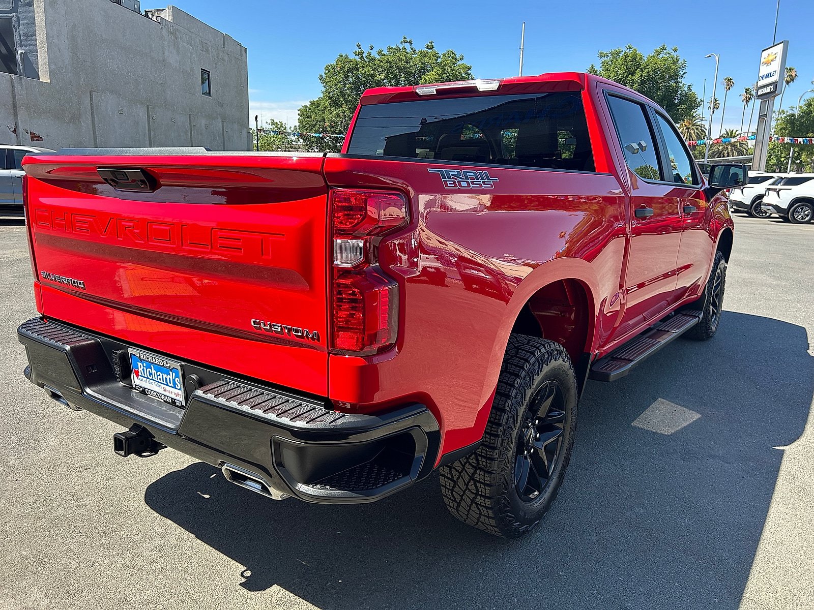Used 2025 Chevrolet Silverado 1500 Custom Trail Boss AWD/4WD image 3