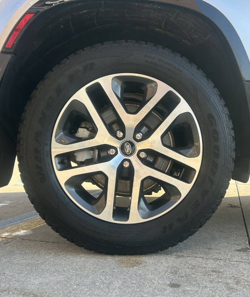 Used 2022 Land Rover Defender 90 X-Dynamic S image 40