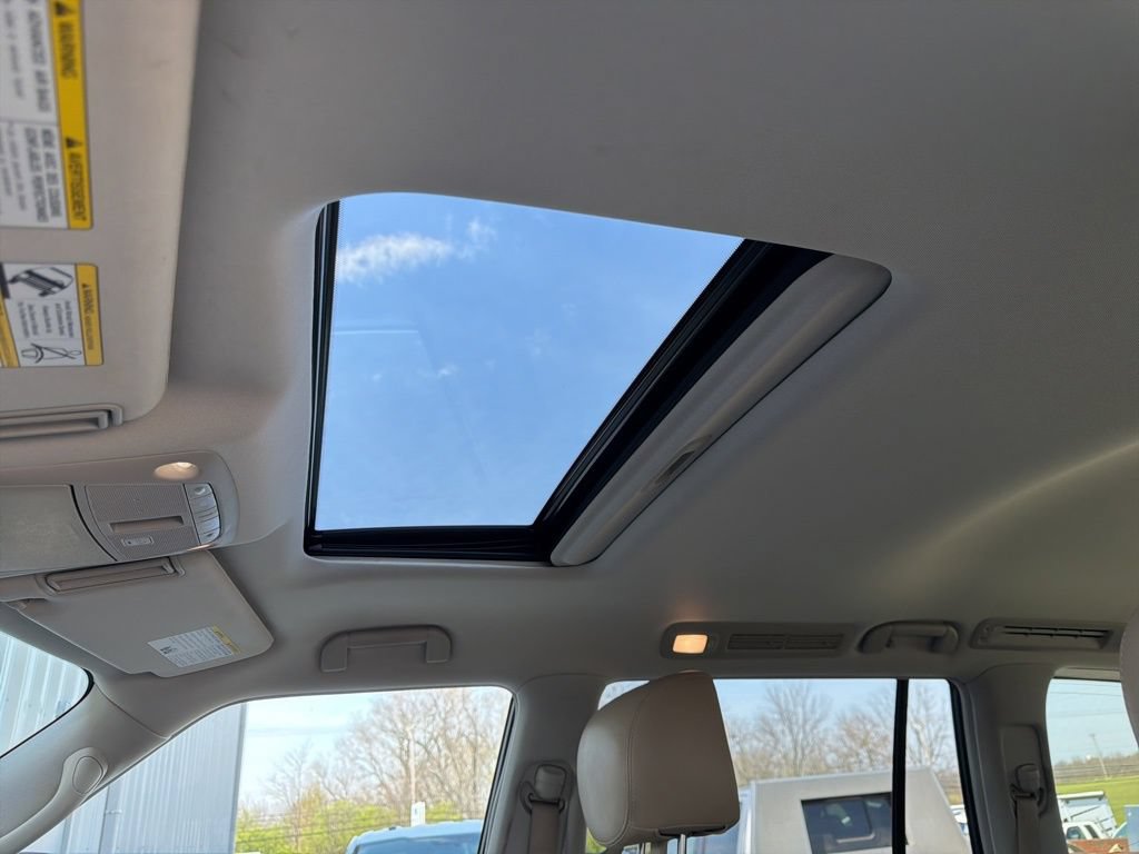 Used 2020 Nissan Armada Platinum w/ Captain's Chairs Package RWD image 19