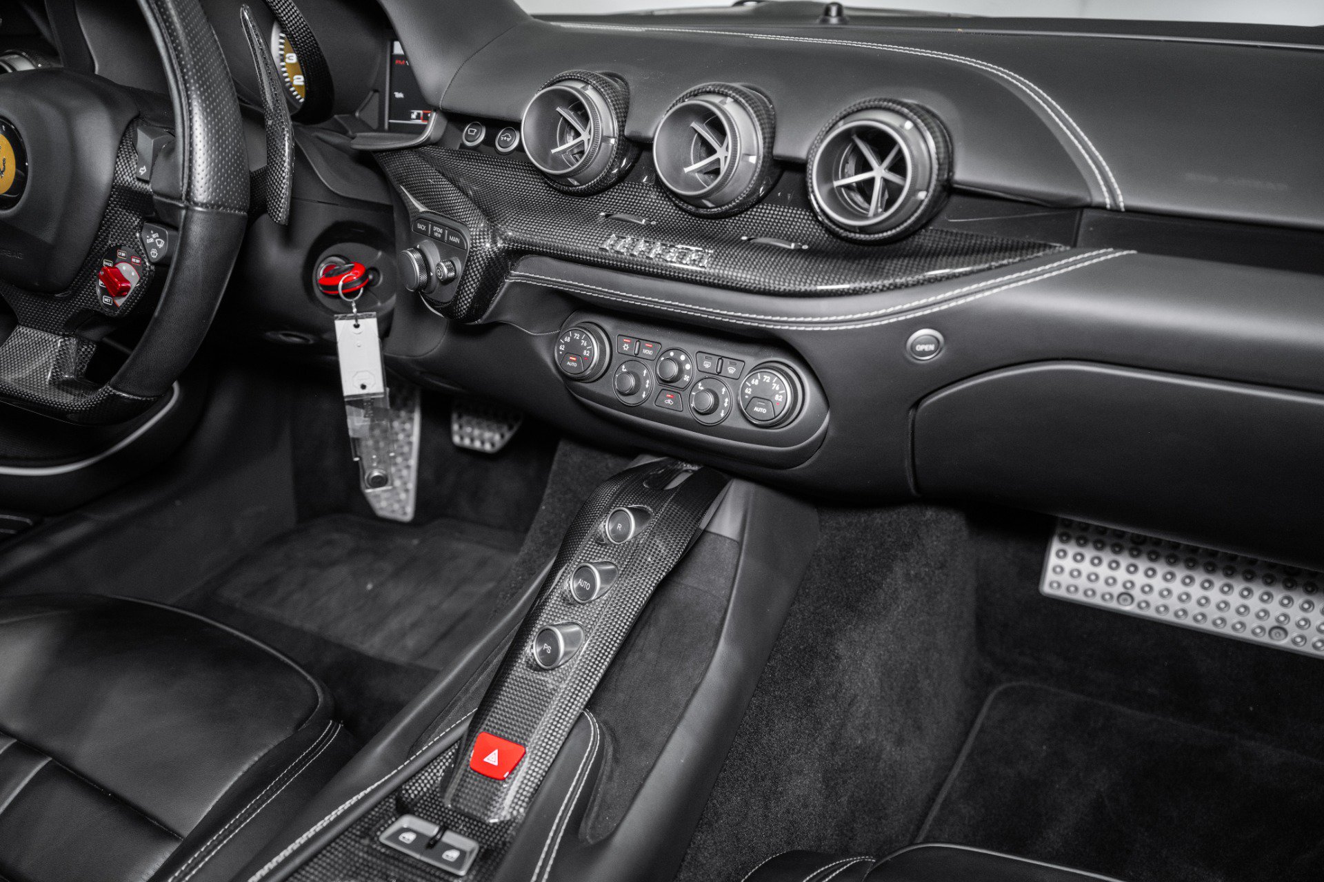 Used 2017 Ferrari F12 Berlinetta RWD image 30