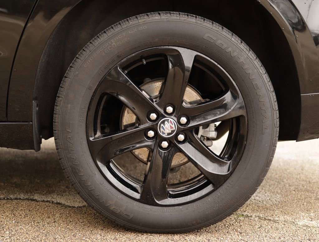 Used 2023 Buick Enclave Essence w/ Sport Touring Edition image 39