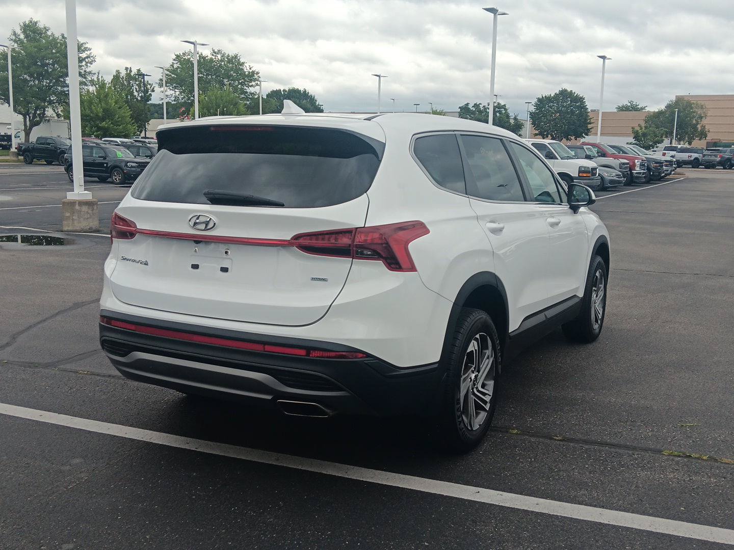 Used 2023 Hyundai Santa Fe SE AWD/4WD image 5